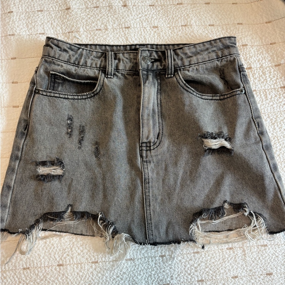 PrettyLittleThing Charcoal Distressed Denim Skirt